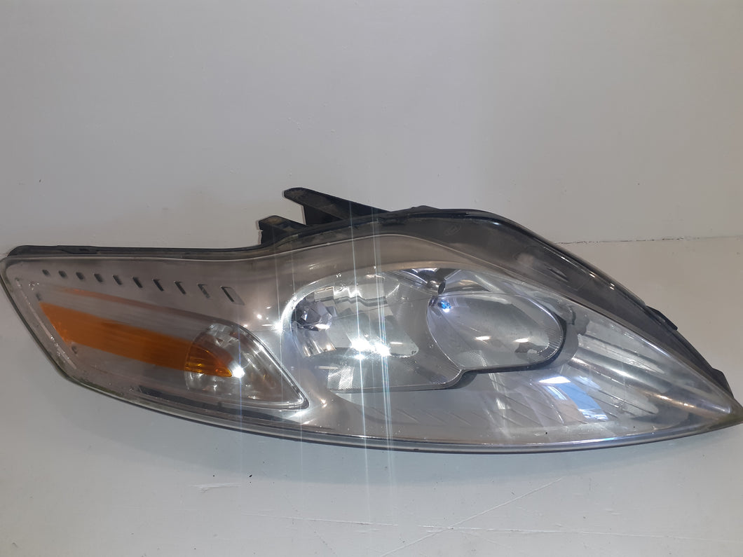 Ford Mondeo MK4 1.8 TDCi 2007 - 2010 Drivers Right Side Headlight