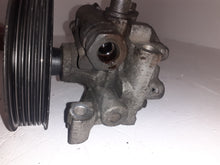 Load image into Gallery viewer, Ford Transit Connect 1.8 TDCi 2004 Power Steering Pump
