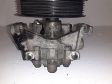 Load image into Gallery viewer, Ford Transit Connect 1.8 TDCi 2004 Power Steering Pump
