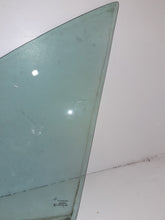 Load image into Gallery viewer, Vauxhall Vivaro Renualt Trafic 2.0 DCi 115 Passenger Side Quarter Glass

