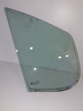 Load image into Gallery viewer, Vauxhall Vivaro Renualt Trafic 2.0 DCi 115 Drivers Side Quarter Glass
