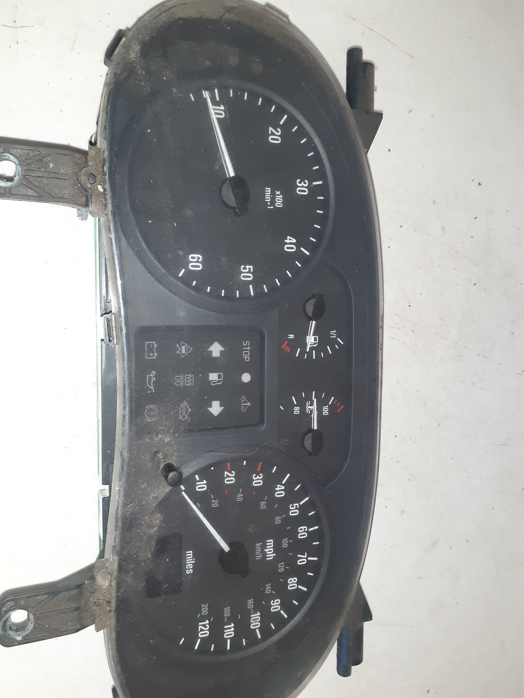 Vauxhall Vivaro Renualt Trafic 1.9 Di Speedometer