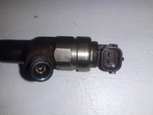 Load image into Gallery viewer, Ford Transit MK7 Euro 4 2.2 FWD 2007 - 2011 Fuel Injector
