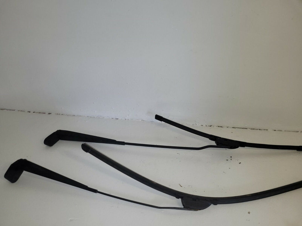 Ford Transit MK7 Euro 5 2.2 RWD 2011 - 2015 Windscreen Wiper Arms Pair Of