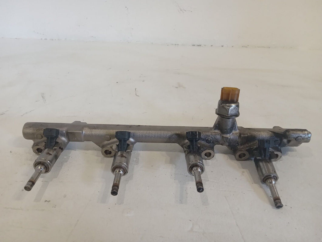 Nissan Juke 1.6 Petrol Dig-t MK1 2010-2014 Fuel Injector Rail With Injectors