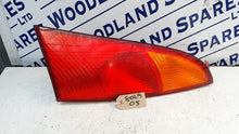 Load image into Gallery viewer, FORD FOCUS REAR LIGHT CLUSTER DRIVERS LEFT SIDE 2004 1.6 PETROL
