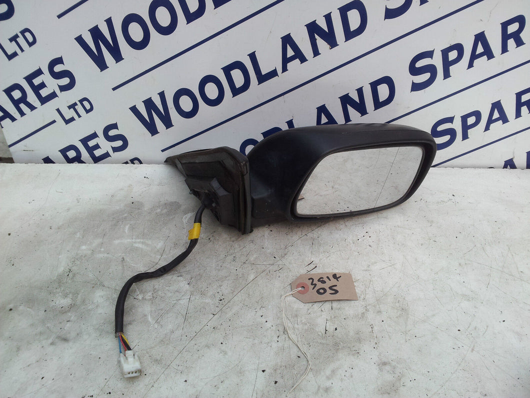TOYOTA AVENSIS GS 1995cc DIESEL Drivers Side Wing Mirror