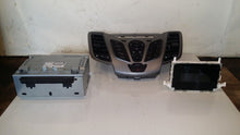Load image into Gallery viewer, FORD FIESTA 1.25 DURATEC 2008-2012 MK 7 CD Player Kit
