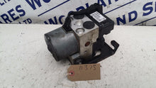 Load image into Gallery viewer, VOLVO S40 98-03 ABS Pump
