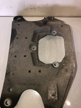 Load image into Gallery viewer, Audi A5 1.8 T FSI 2008 Gearbox Mount Bracket
