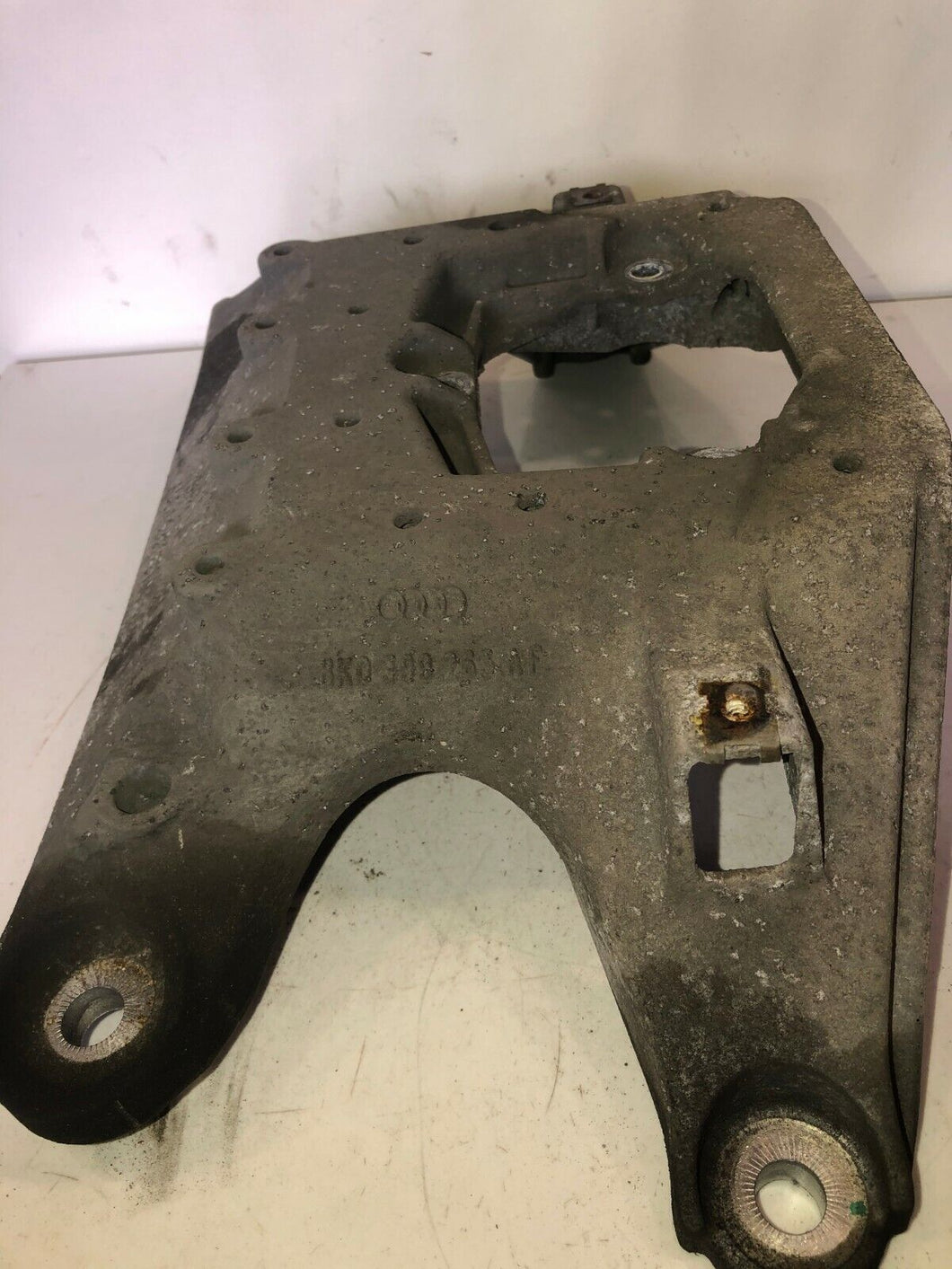 Audi A5 1.8 T FSI 2008 Gearbox Mount Bracket