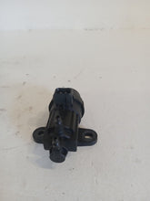 Load image into Gallery viewer, Ford Transit Connect 1.8 TDDI 2006 EGR Control Valve
