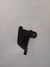 Load image into Gallery viewer, Ford Transit Connect 1.8 TDDI 2003 Engine Mount
