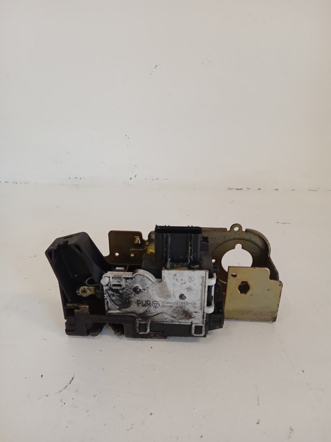 Ford Transit 2.4 RWD MK6 2000 - 2006 Passenger Left Side Door Lock