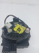 Load image into Gallery viewer, Nissan Juke 1.6 Petrol Dig-t MK1 2010-2014 Squib Slip Ring
