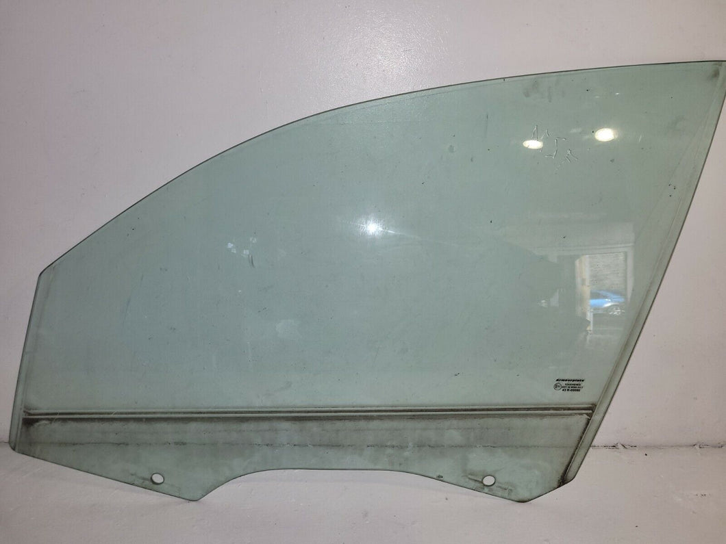 BMW 120D M Sport E87 Passenger Left Side Front Door Drop Glass