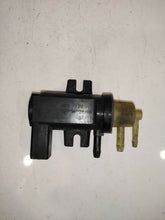 Load image into Gallery viewer, AUDI A4 1.9 TDI B5 2000 PLATE Pressure Converter Valve
