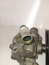 Load image into Gallery viewer, Ford Transit Connect 1.8 TDDI 2003 Power Steering Pump
