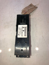 Load image into Gallery viewer, VW GOLF 98 - 04 MK 4, 1.4cc, 16 VALVE Electric Window Switch
