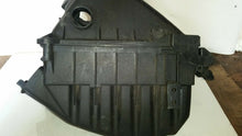 Load image into Gallery viewer, Audi A4 2.4 V6 Sport B6 Cabriolet Air Filter Housing
