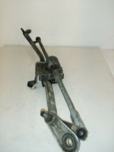 Load image into Gallery viewer, AUDI A4 CABRIOLET B6 1.8 PETROL 2003 Front Wiper Motor And Linkage
