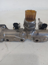 Load image into Gallery viewer, Nissan Juke 1.6 Petrol Dig-t MK1 2010-2014 Fuel Injector Rail With Injectors
