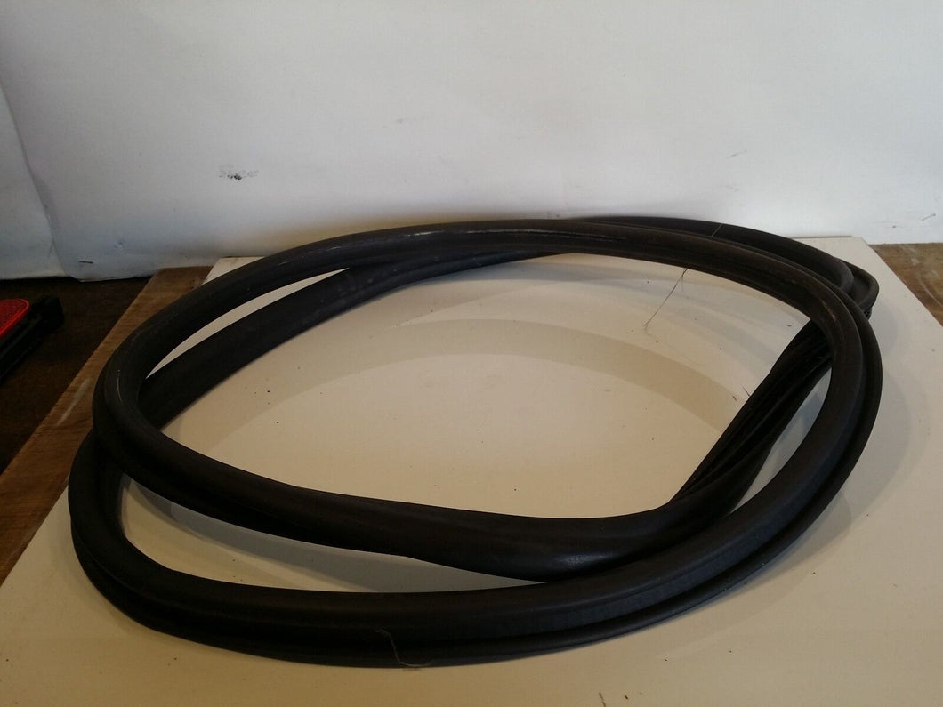 AUDI A4 B6 CABRIOLET 3.0 V6 Boot Rubber Seal