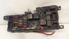 Load image into Gallery viewer, VOLVO V70 2003 2.3 PETROL ESTATE Fuse Box
