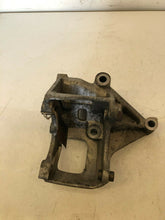 Load image into Gallery viewer, MG ZR  1.4cc 2003 Power Steering Pump Bracket
