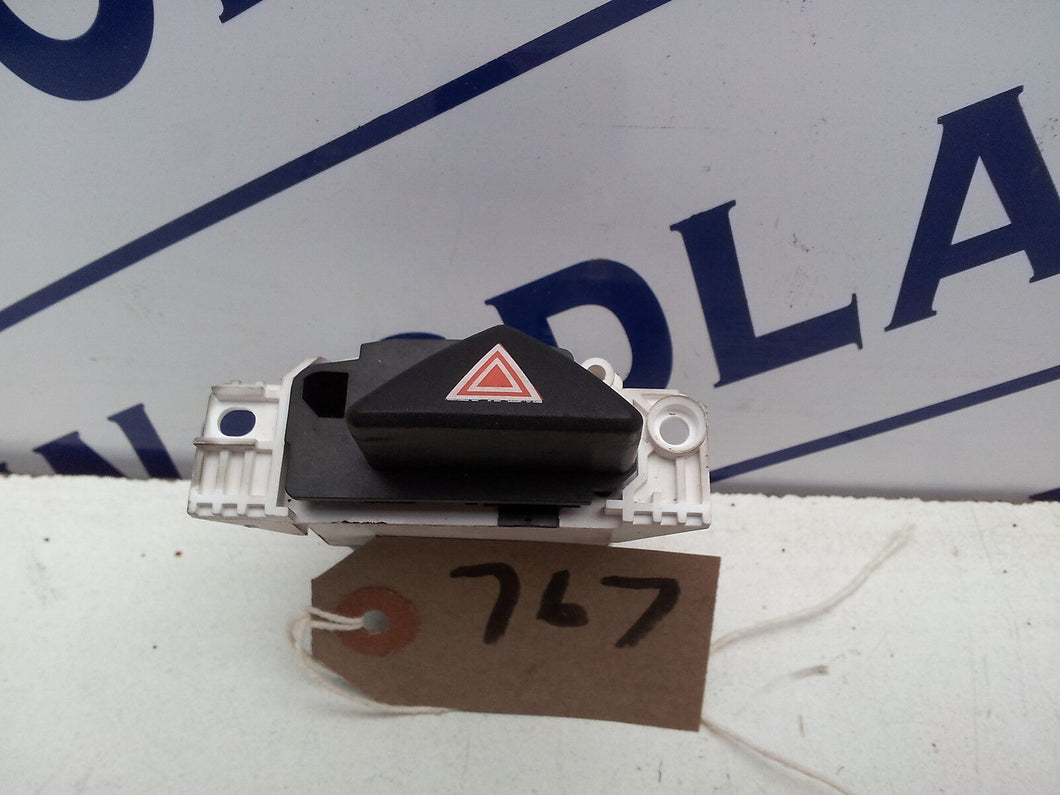 FORD FOCUS HAZARD WARNING SWITCH 1.8 DIESEL GHIA 5 DOOR HATCH X REG