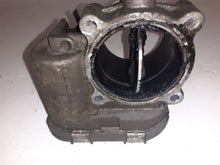 Load image into Gallery viewer, Ford Transit MK7 Euro 5 2.2 RWD 2011 - 2015 Throttle Body
