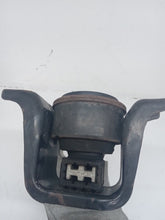 Load image into Gallery viewer, Nissan Juke 1.6 Petrol Dig-t MK1 2010-2014 Drivers Right Side Engine Mount
