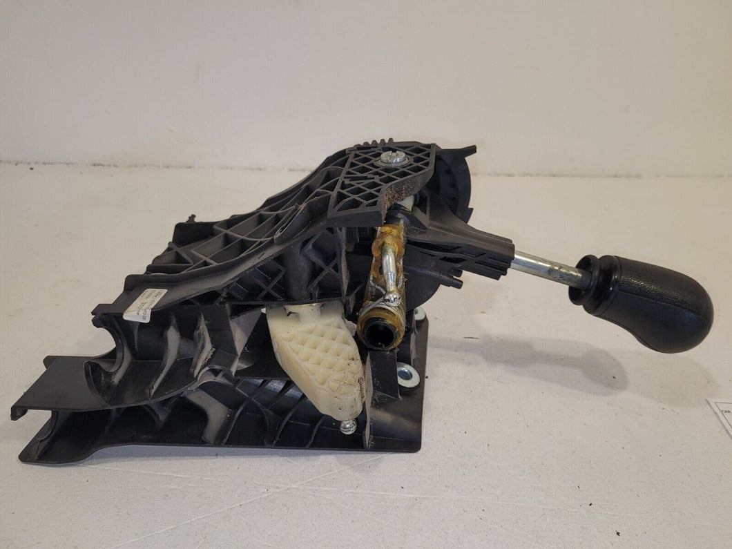 Ford Transit MK7 Euro 4 2.2 FWD 2007 - 2011 Gear Stick And Housing