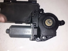 Load image into Gallery viewer, Audi A4 2.0 S-Line T FSI 2005 Passenger Left Side Front Window Motor
