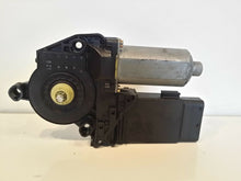 Load image into Gallery viewer, VW GOLF ELECTRIC WINDOW MOTOR FRONT PASSENGER 1J2 959 801 D 1.6 PETROL 2000
