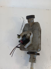 Load image into Gallery viewer, Ford Transit MK6 2000 - 2014 Brake Master Cylinder
