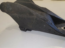 Load image into Gallery viewer, Ford Transit MK7 Euro 4 2.4 RWD 2007 - 2011 Passenger Left Side Engine Mount
