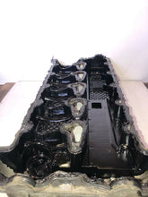 Load image into Gallery viewer, Ssangyong Rexton RX270 SE5 2005 Rocker Cover
