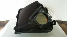 Load image into Gallery viewer, Audi A4 2.4 V6 Sport B6 Cabriolet Air Filter Housing
