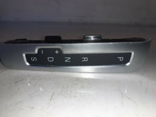 Load image into Gallery viewer, Audi S5 FSI 4.2 V8 Quattro 2007 - 2012 Automatic Gear Selector Display
